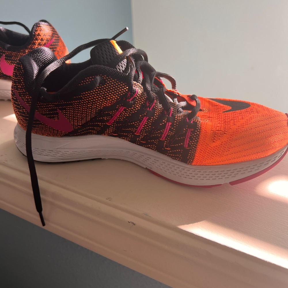 Nike Women's Vibrant Orange and Pink Athletic Shoes